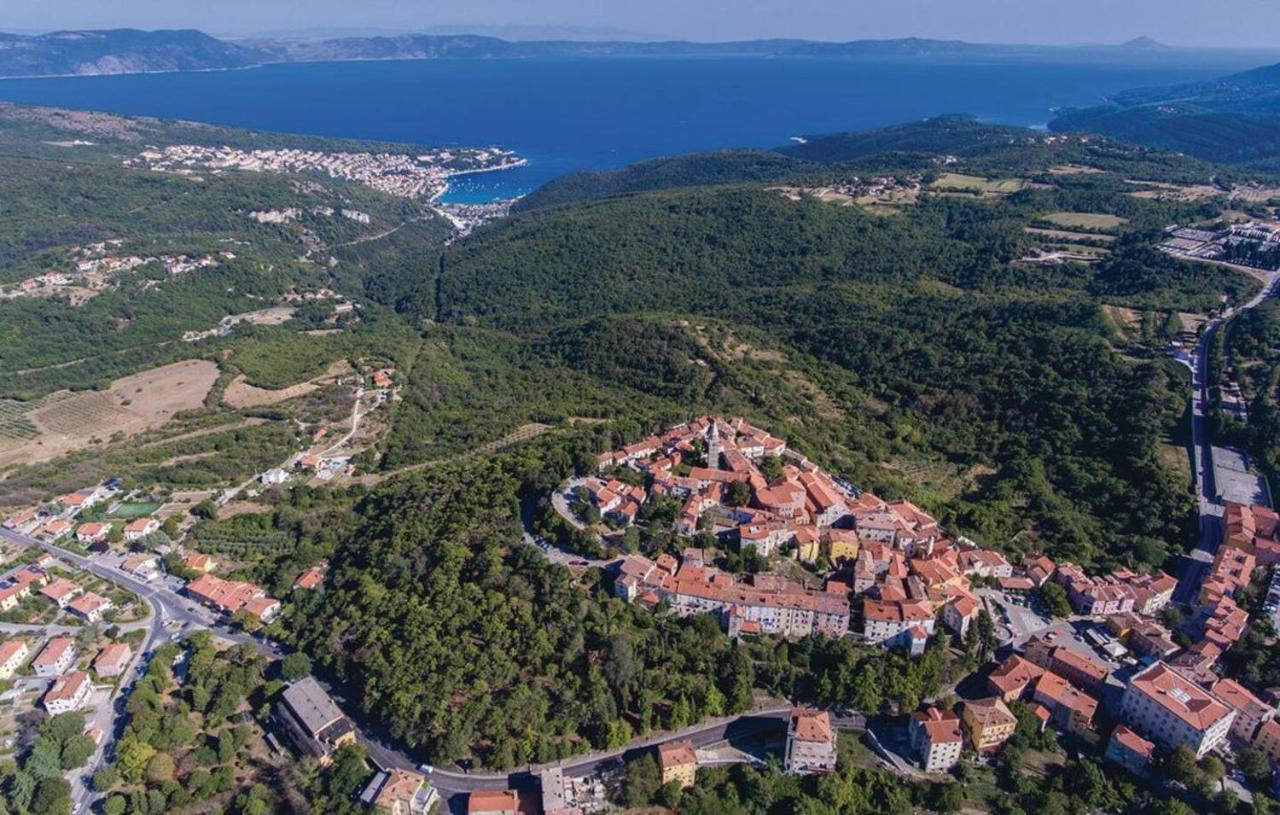 E&T Apartments With A Beautiful Pool Rabac Exterior foto